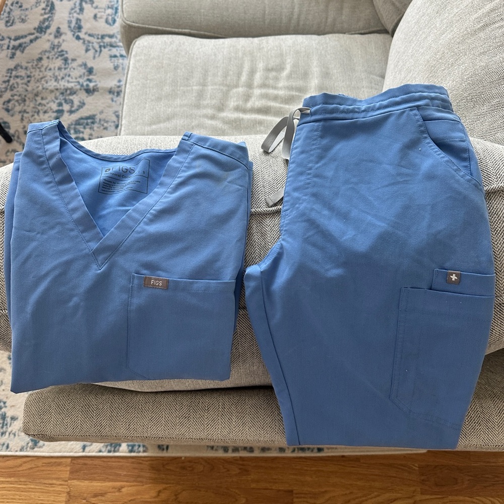FIGS scrubs